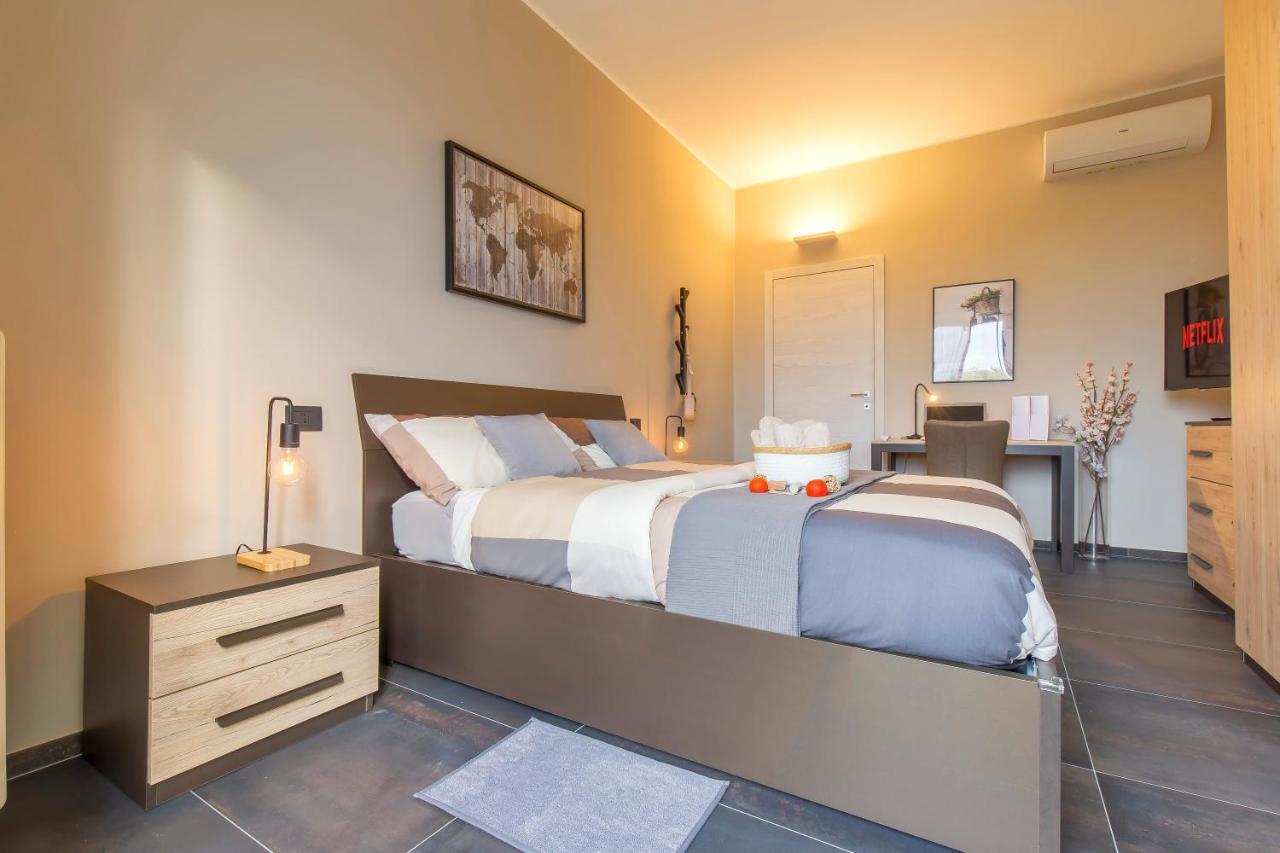 Modern & Bright 2 Bedroom Flat 50M From M4 Stop Mailand Exterior foto