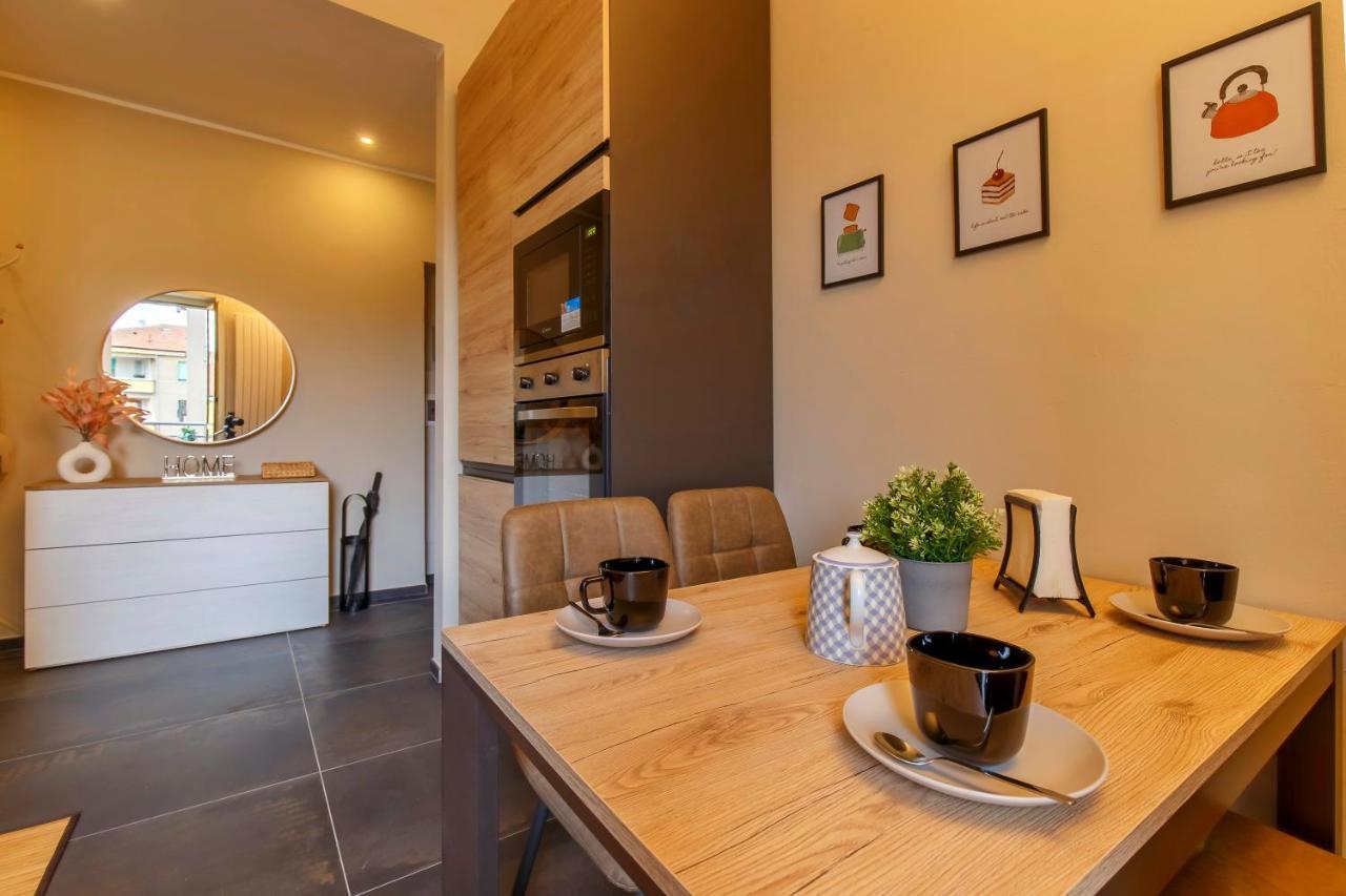 Modern & Bright 2 Bedroom Flat 50M From M4 Stop Mailand Exterior foto